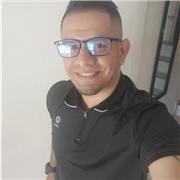 Soy un docente profesional con experiencia certificada en la enseñanza del idioma inglés. Cuento con más de 3 años de experiencia en esta maravillosa labor de cambiar la vida de muchos niños, jóvenes y adultos